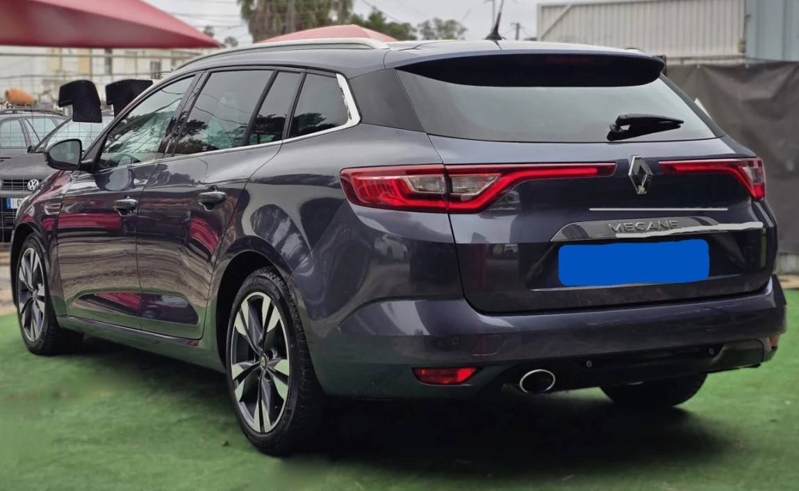 renault-megane-sport-tourer-2018-diesel-1461cc