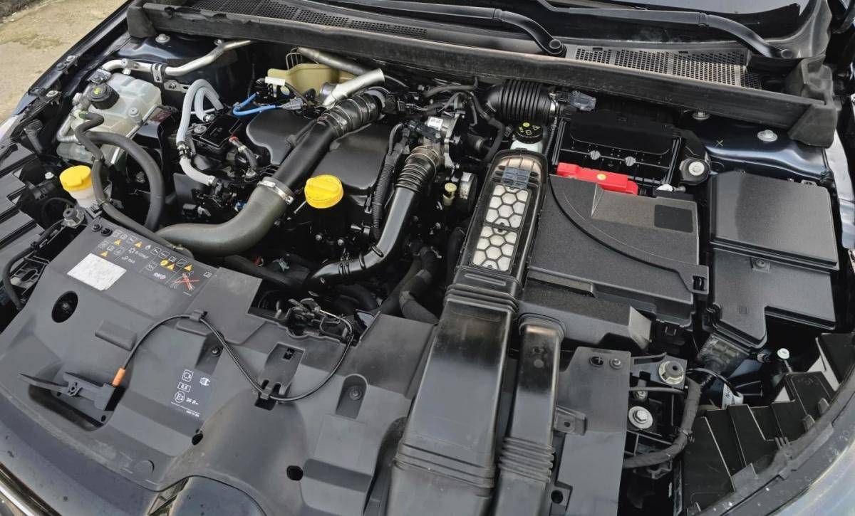 renault-megane-sport-tourer-2018-diesel-1461cc