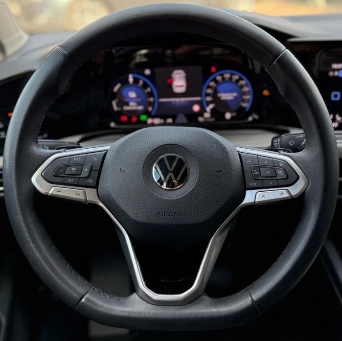 volkswagen-golf-2022-eletrico-0cc