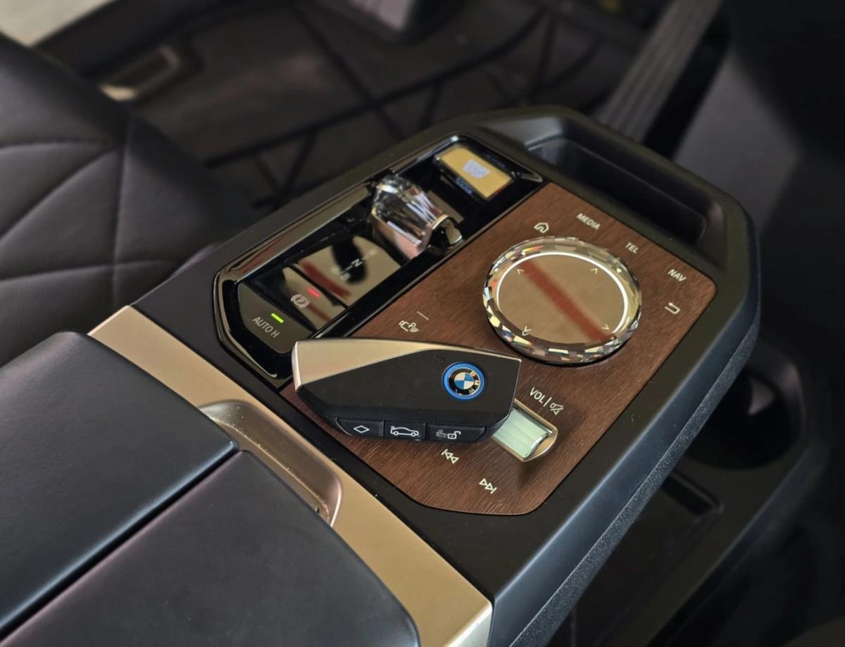 bmw-ix-2023-eletrico-0cc