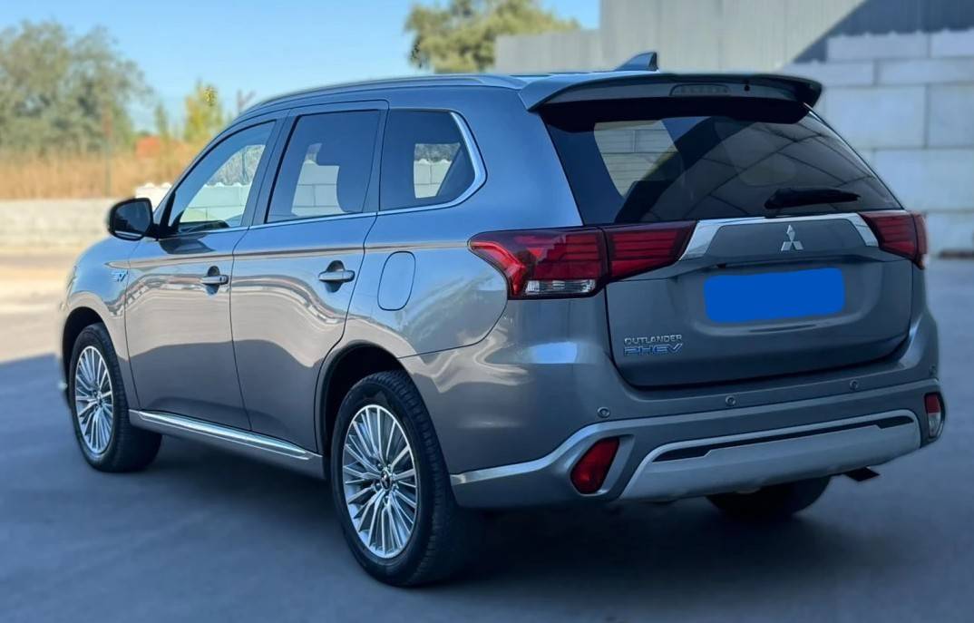 mitsubishi-outlander-2020-hibrido-a-gasolina-2360cc