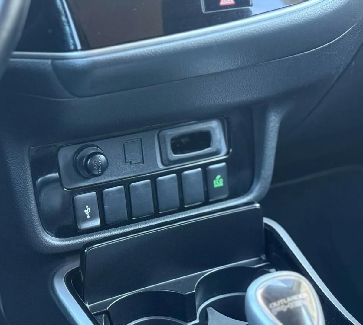 mitsubishi-outlander-2020-hibrido-a-gasolina-2360cc