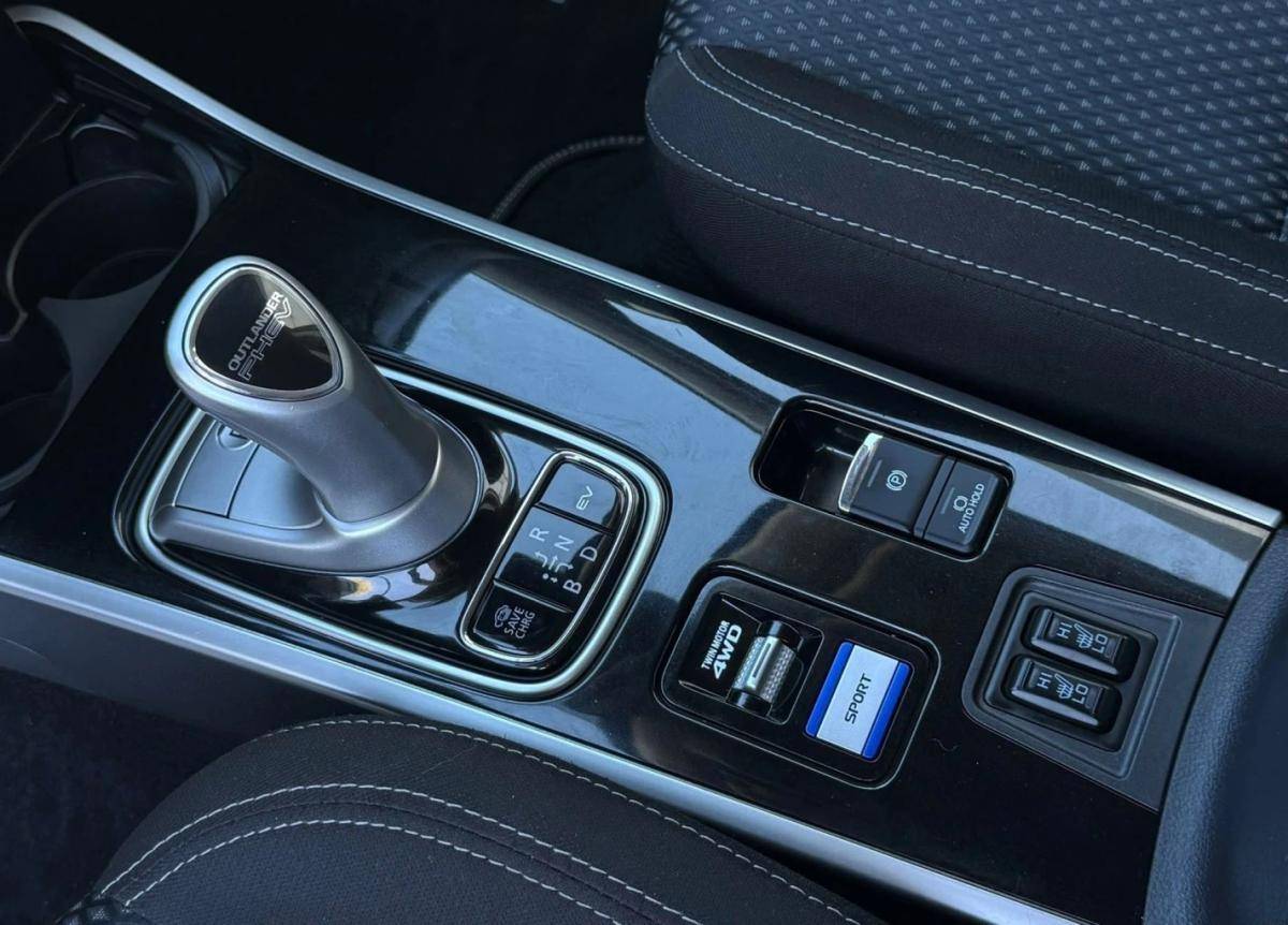 mitsubishi-outlander-2020-hibrido-a-gasolina-2360cc