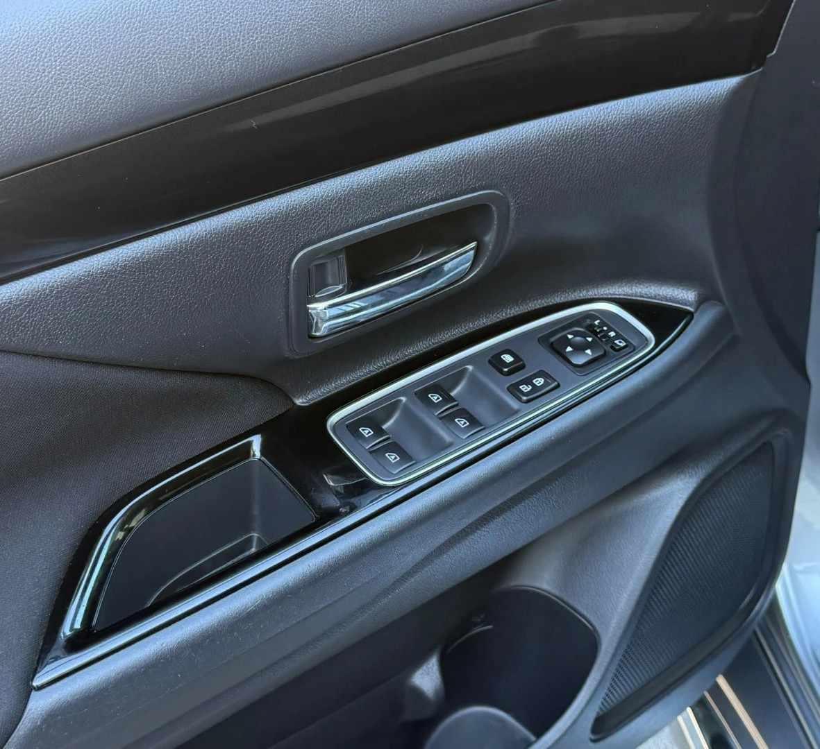 mitsubishi-outlander-2020-hibrido-a-gasolina-2360cc