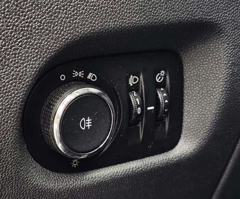 opel-corsa-2010-diesel-1248cc