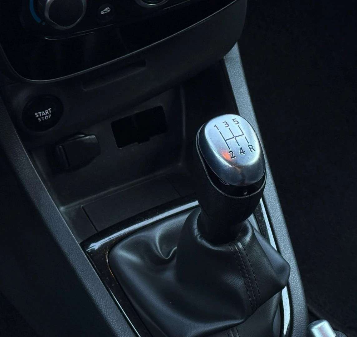 renault-clio-sport-tourer-2018-diesel-1461cc