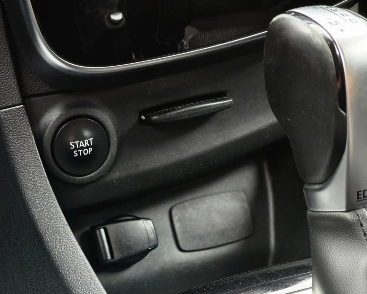 renault-clio-sport-tourer-2017-diesel-1461cc