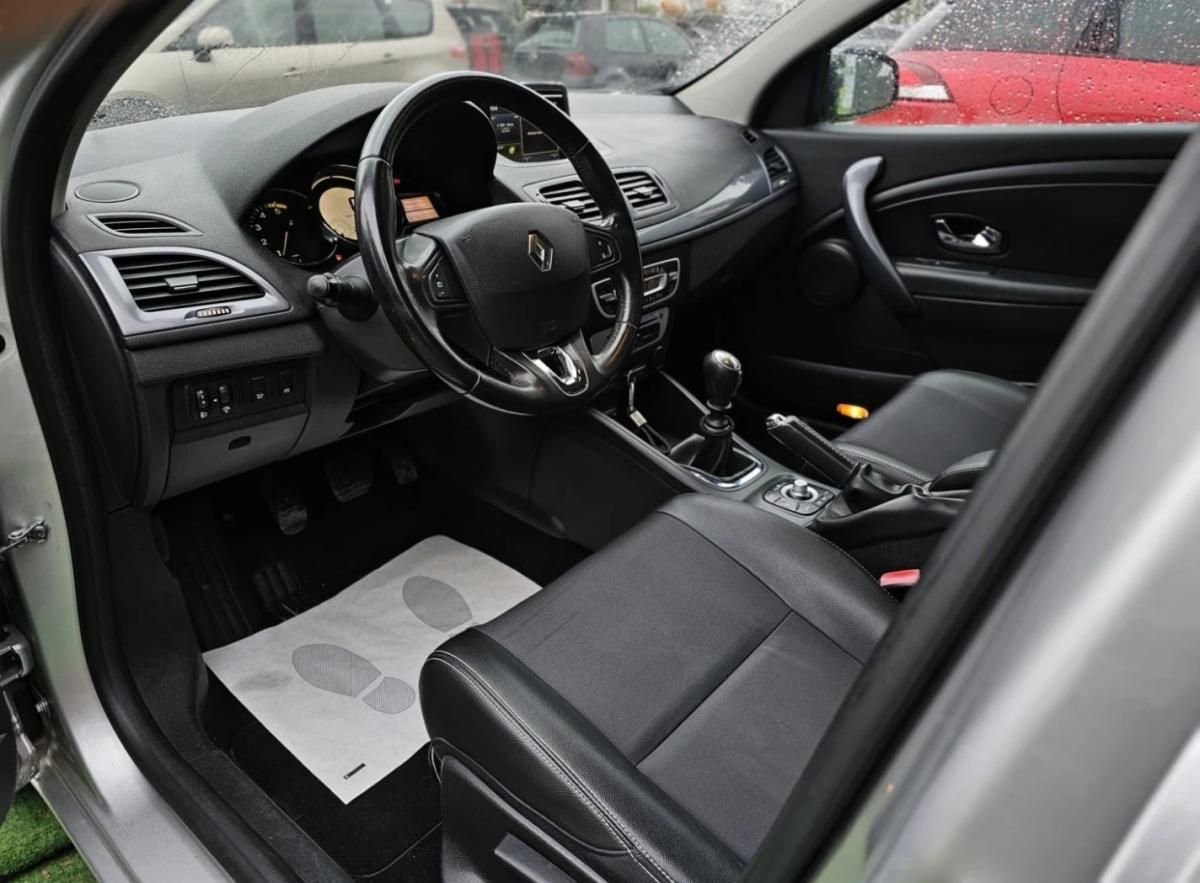 renault-megane-sport-tourer-2015-diesel-1461cc