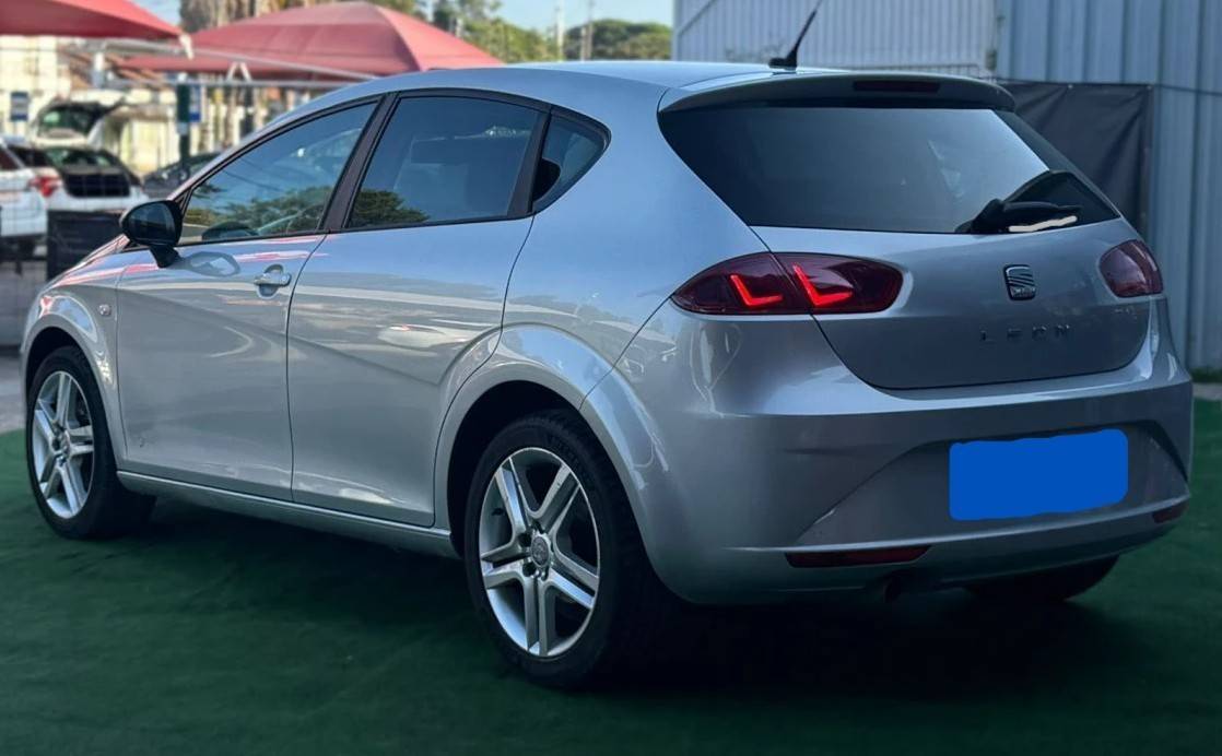 seat-leon-2011-diesel-1598cc