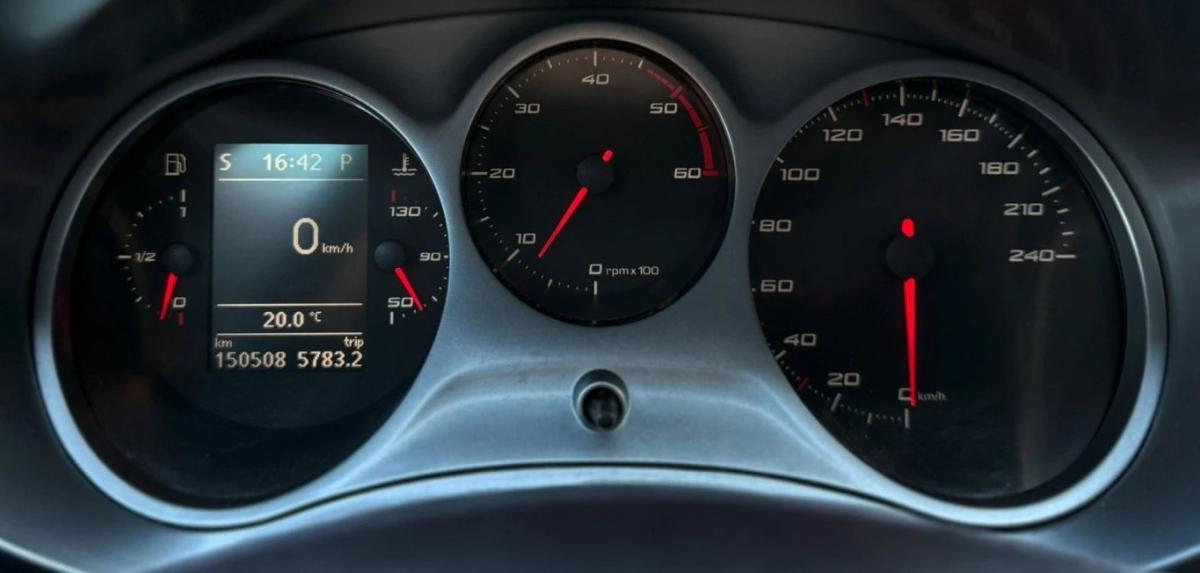 seat-leon-2011-diesel-1598cc
