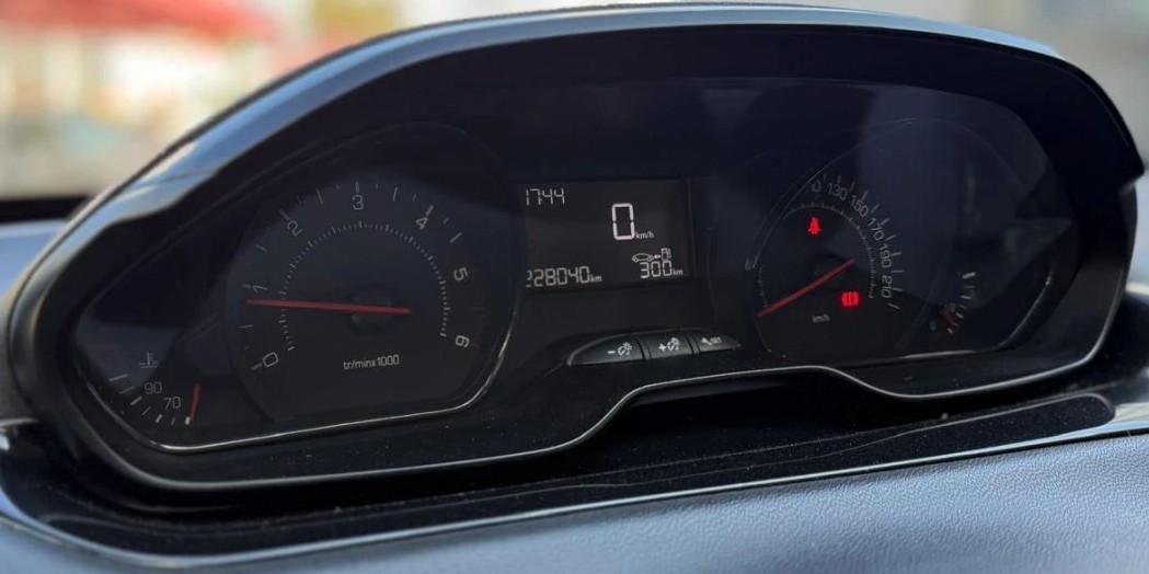 peugeot-208-2014-diesel-1398cc