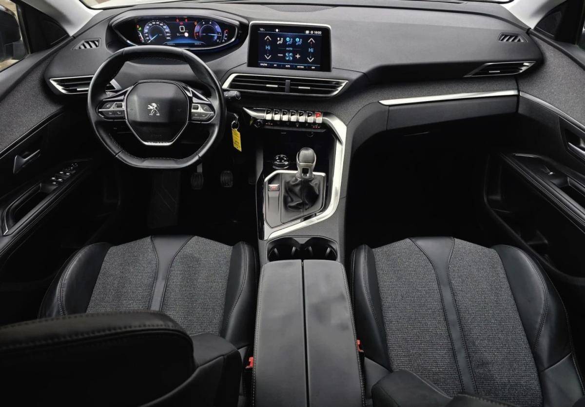 peugeot-5008-2017-diesel-1997cc