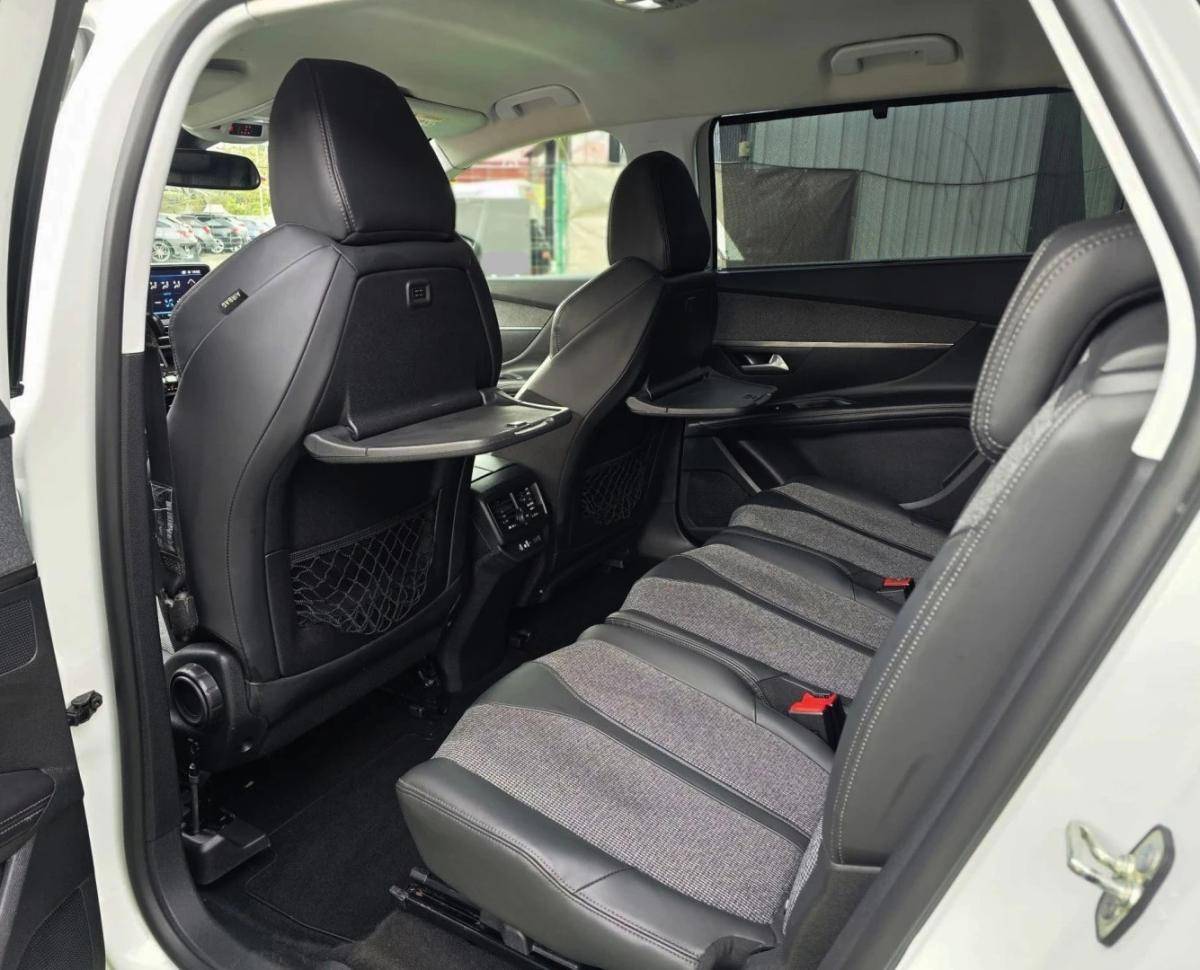 peugeot-5008-2017-diesel-1997cc