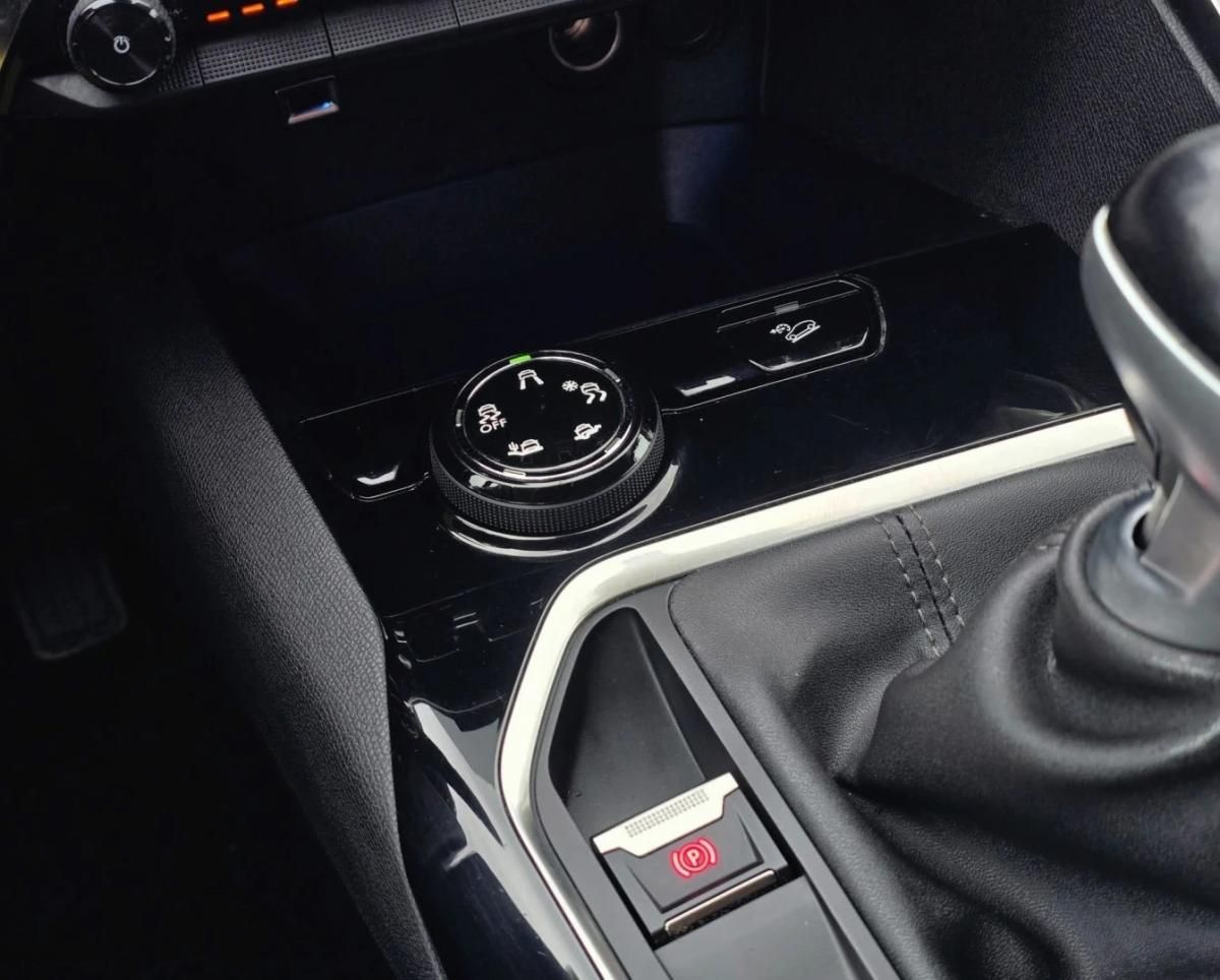 peugeot-5008-2017-diesel-1997cc