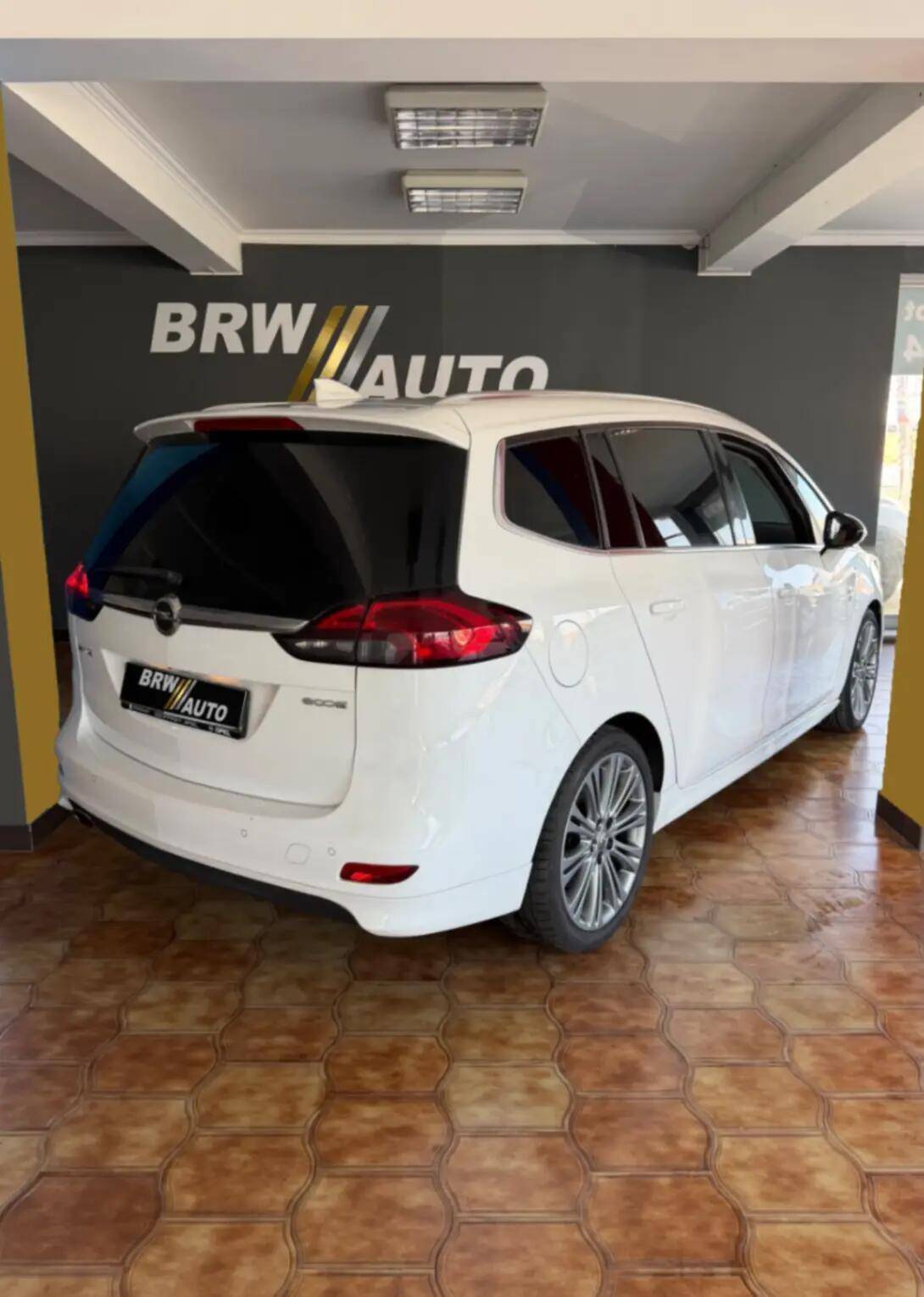 opel-zafira-2017-diesel-1956cc