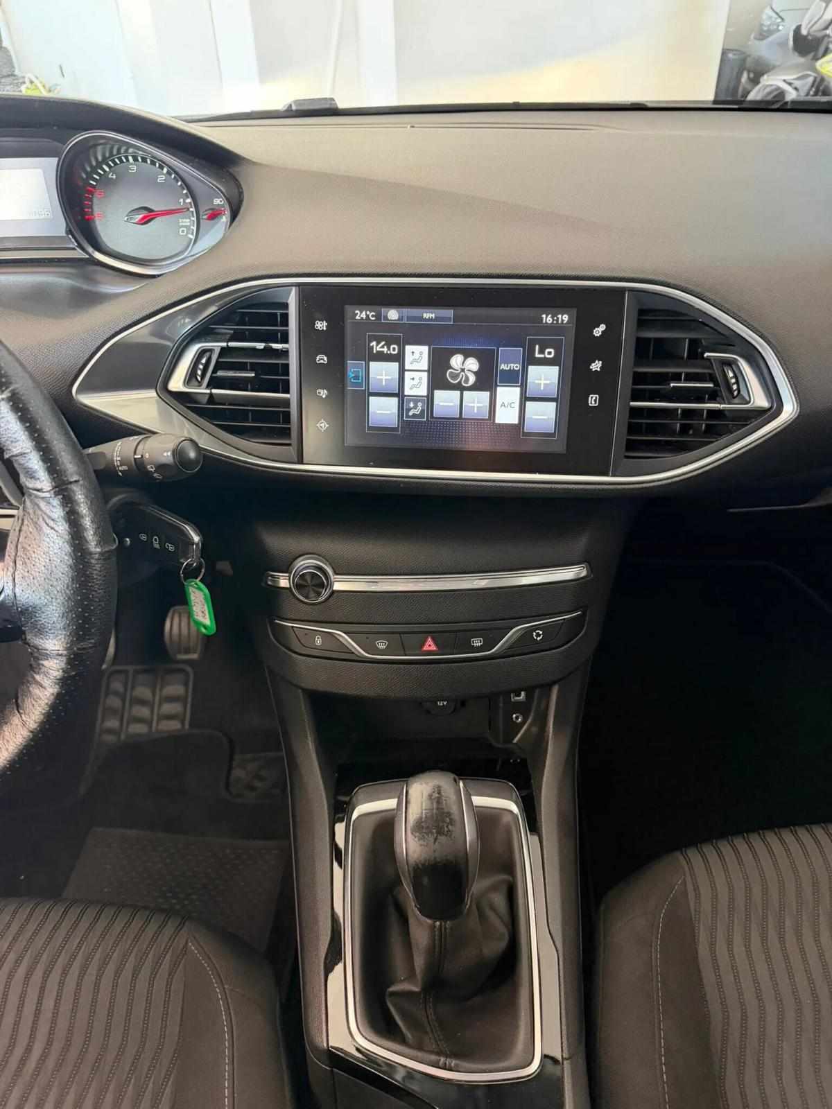 peugeot-308-sw-2016-diesel-1560cc