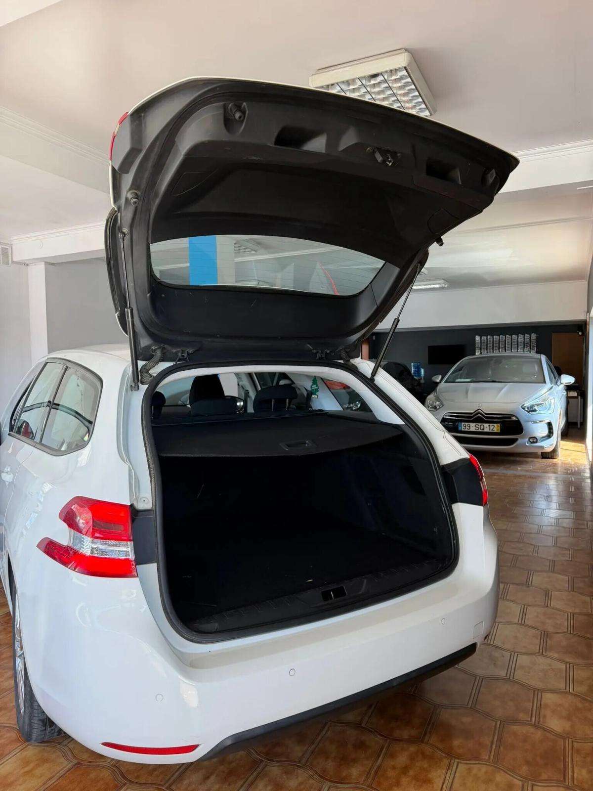 peugeot-308-sw-2016-diesel-1560cc