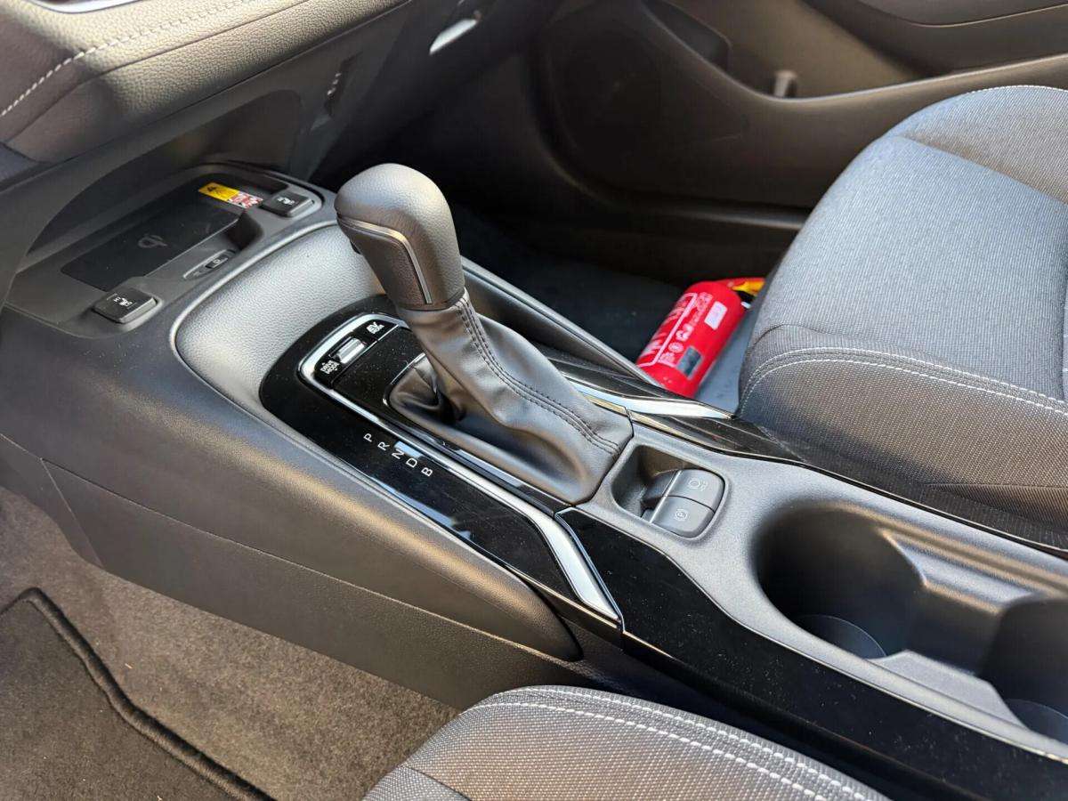 toyota-corolla-2024-hibrido-a-gasolina-1798cc