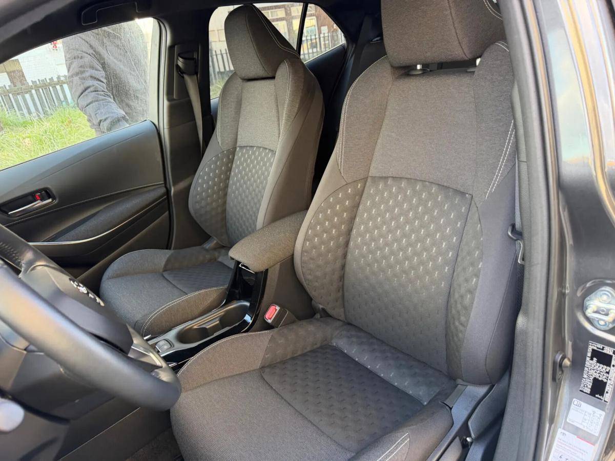 toyota-corolla-2024-hibrido-a-gasolina-1798cc