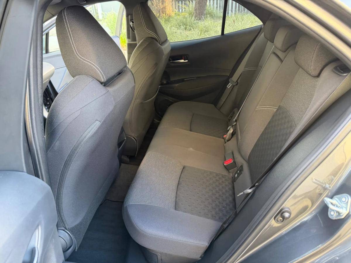 toyota-corolla-2024-hibrido-a-gasolina-1798cc