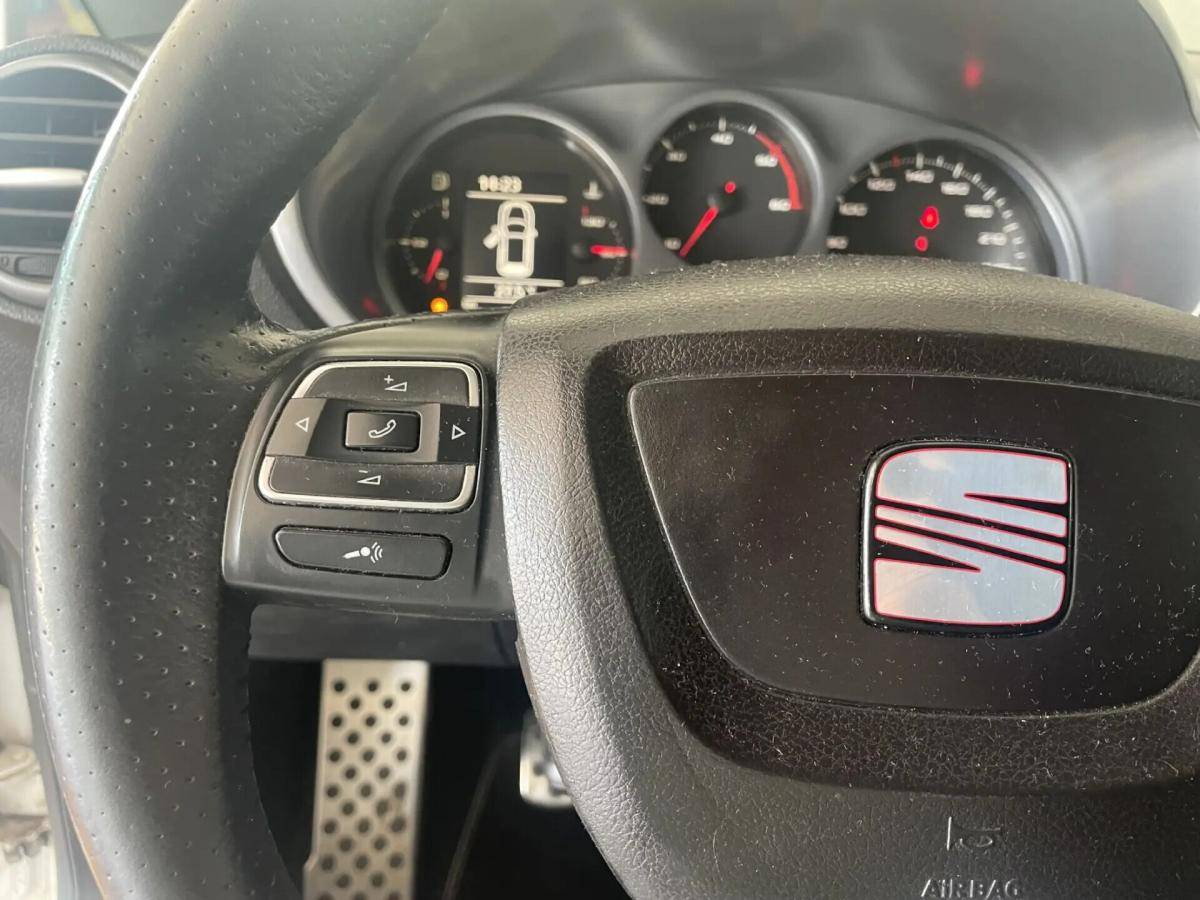 seat-leon-2012-diesel-1598cc