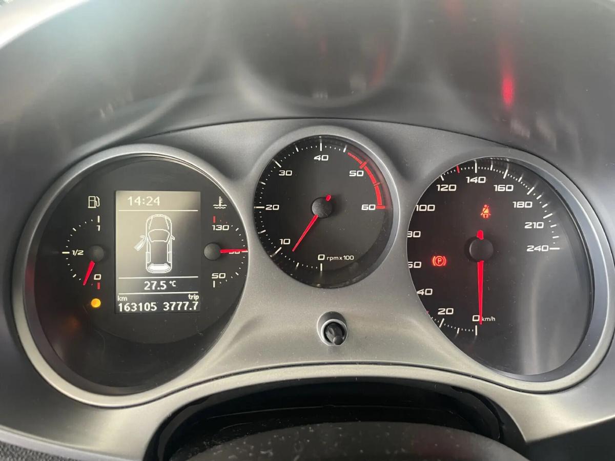 seat-leon-2012-diesel-1598cc