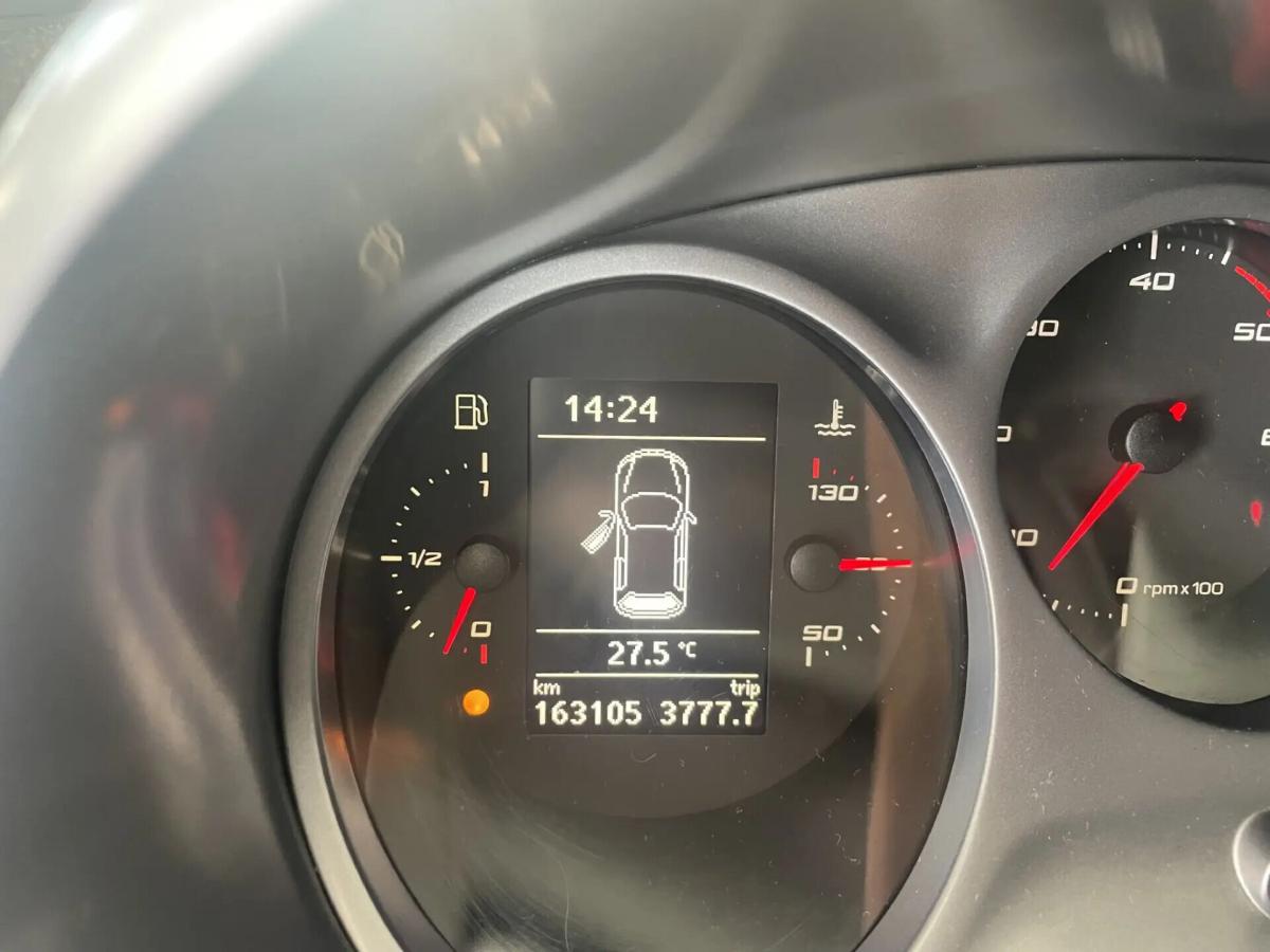 seat-leon-2012-diesel-1598cc