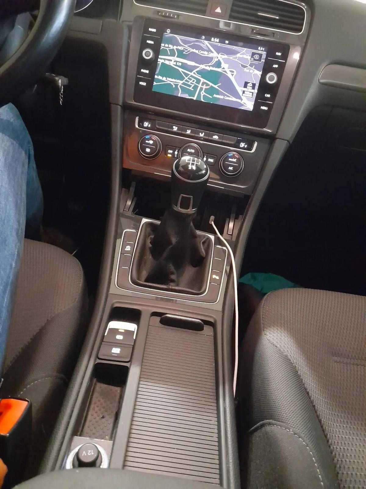 volkswagen-golf-variant-2019-diesel-1598cc