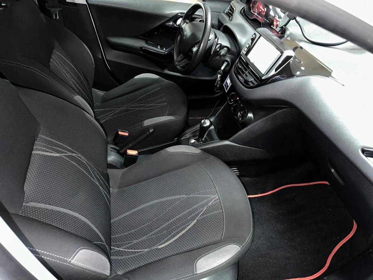 peugeot-2008-2015-gasolina-1199cc