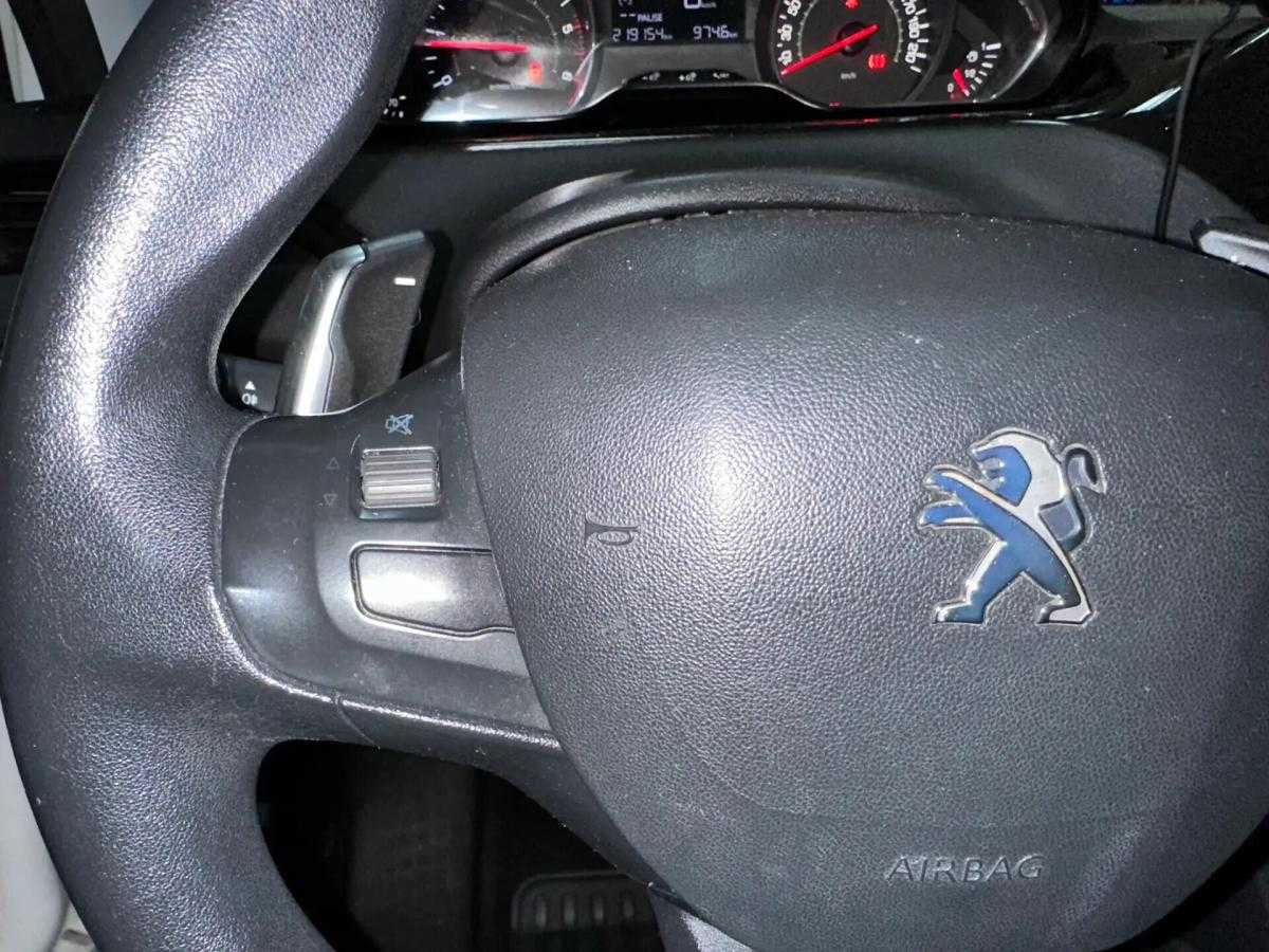 peugeot-2008-2015-gasolina-1199cc