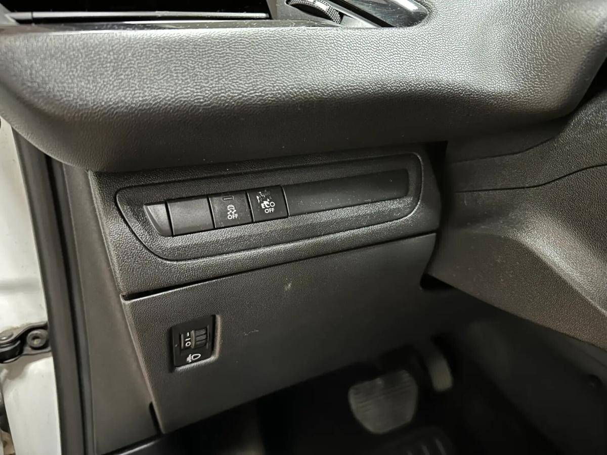 peugeot-2008-2015-gasolina-1199cc