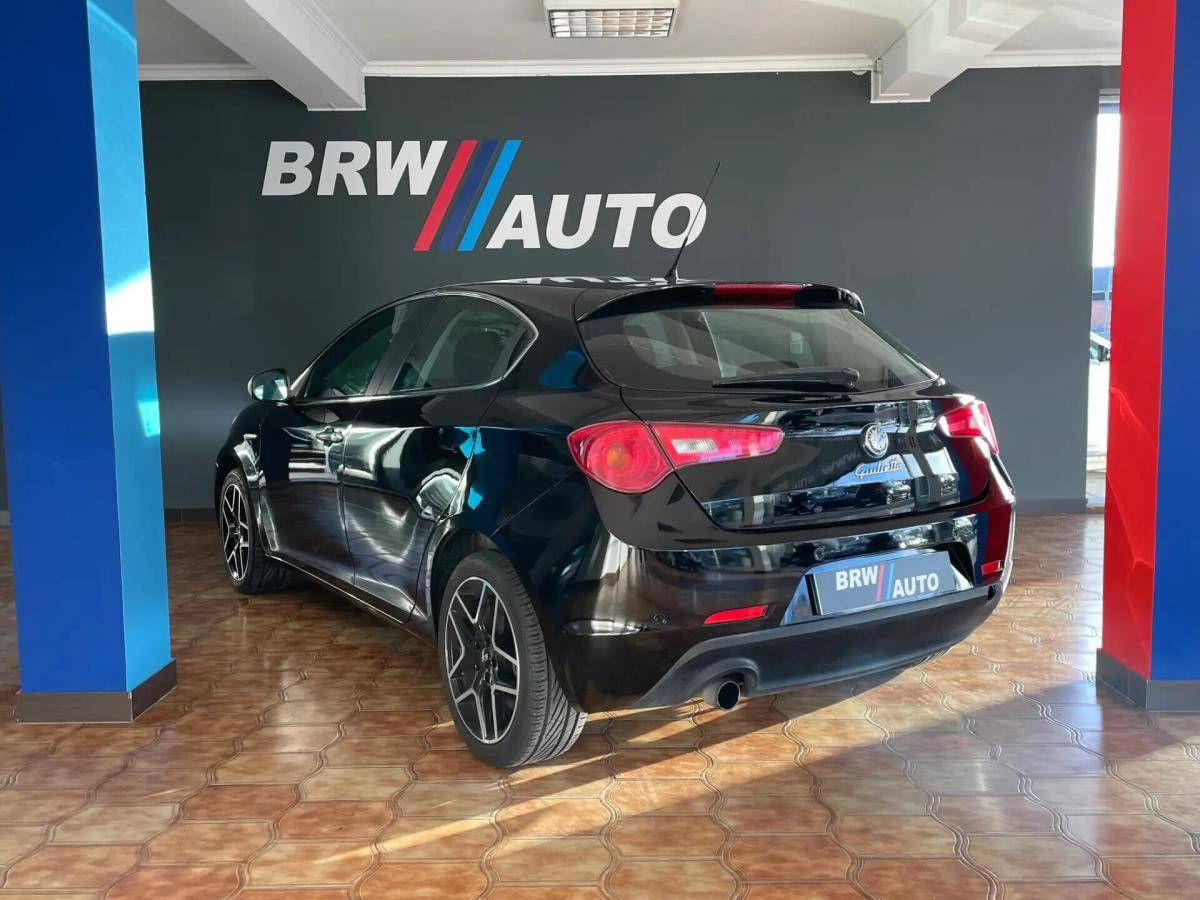 alfa-romeo-giulietta-2012-diesel-1598cc