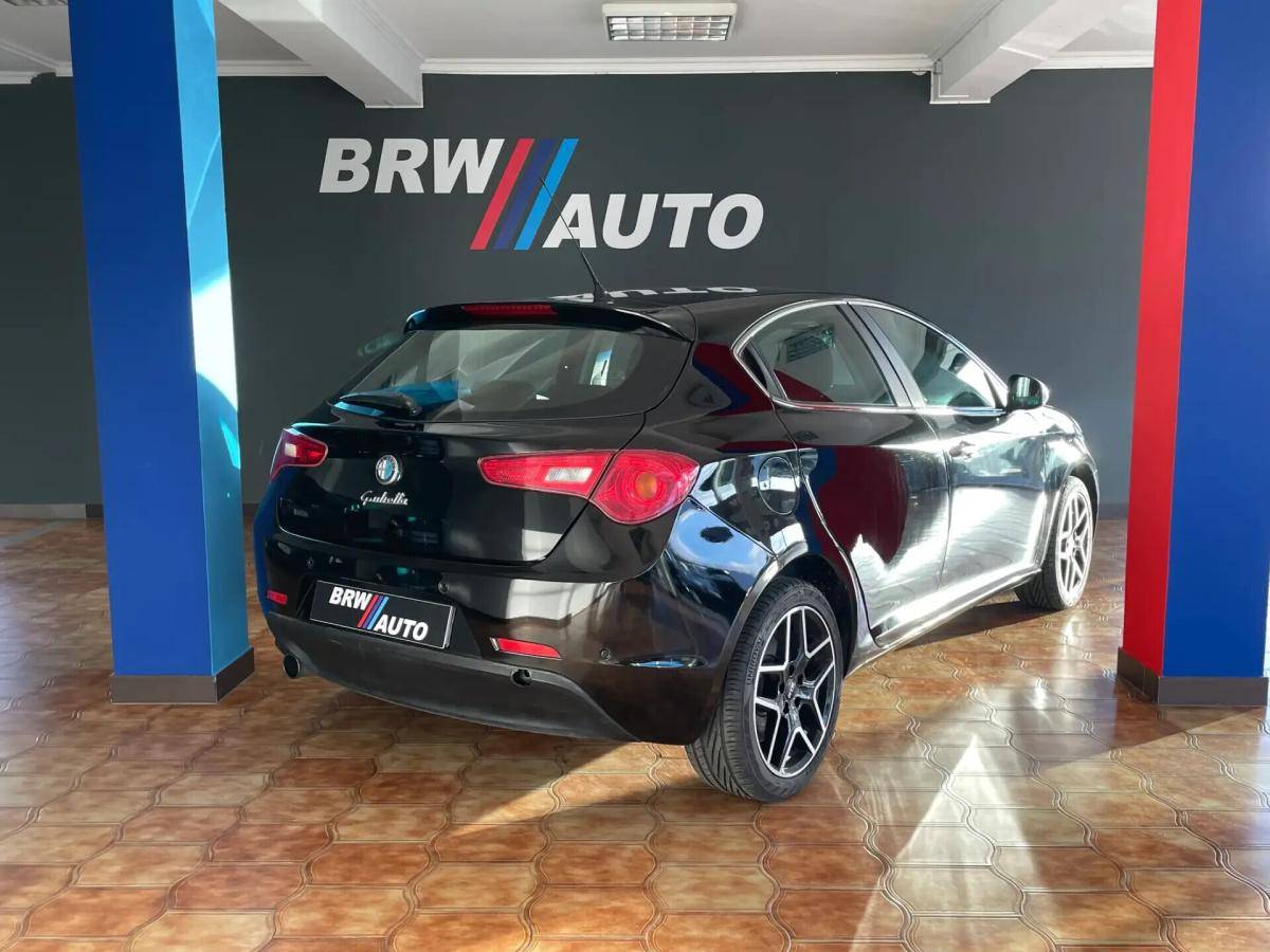 alfa-romeo-giulietta-2012-diesel-1598cc