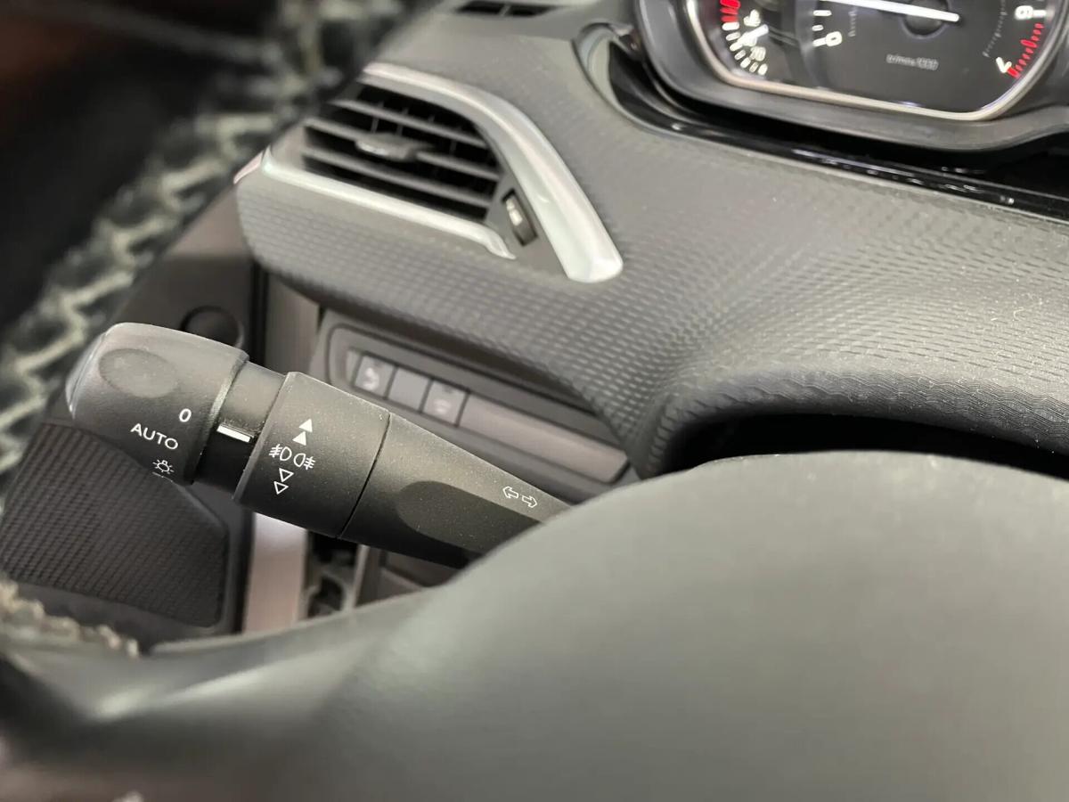 peugeot-2008-2016-gasolina-1199cc