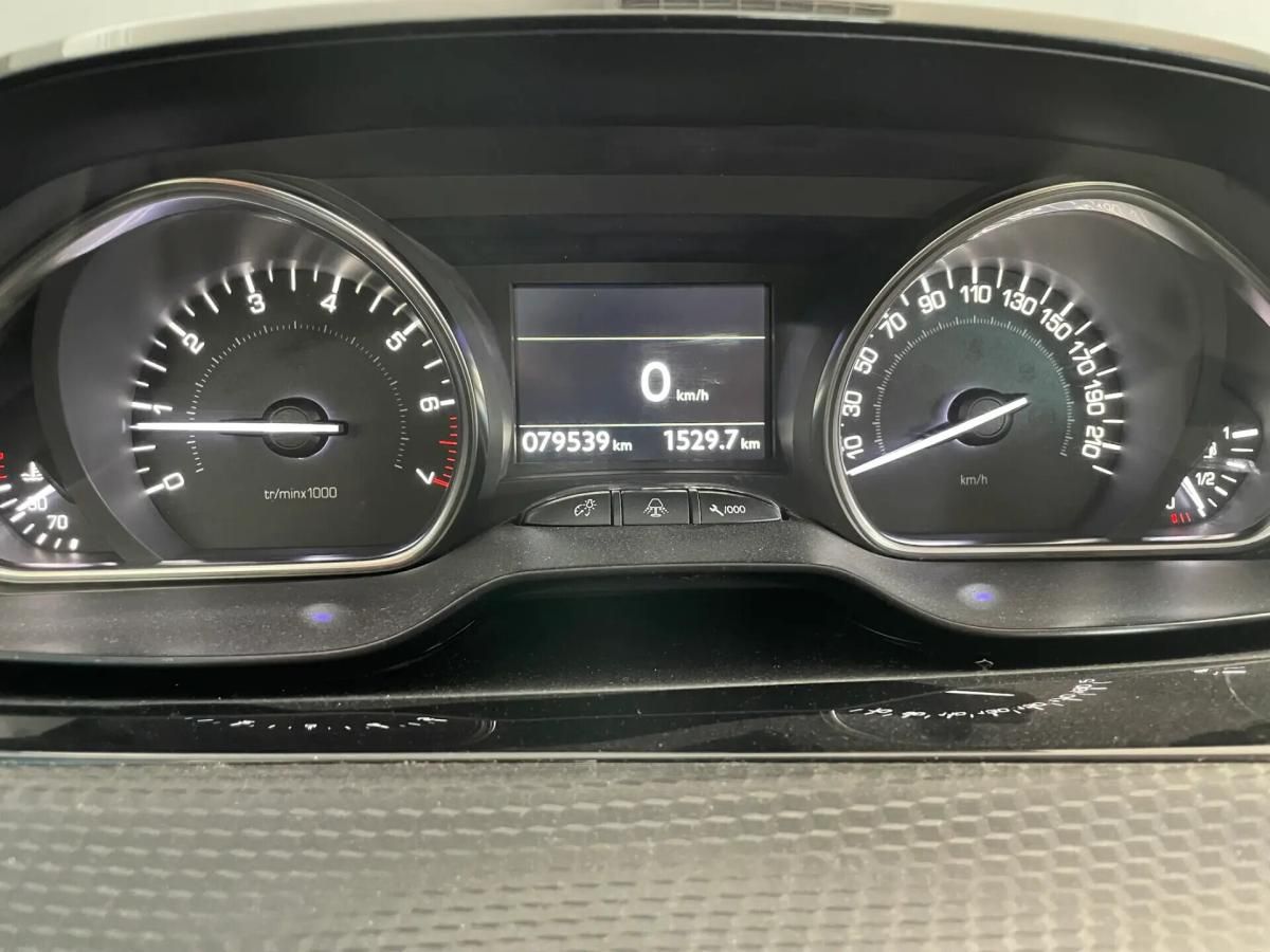 peugeot-2008-2016-gasolina-1199cc