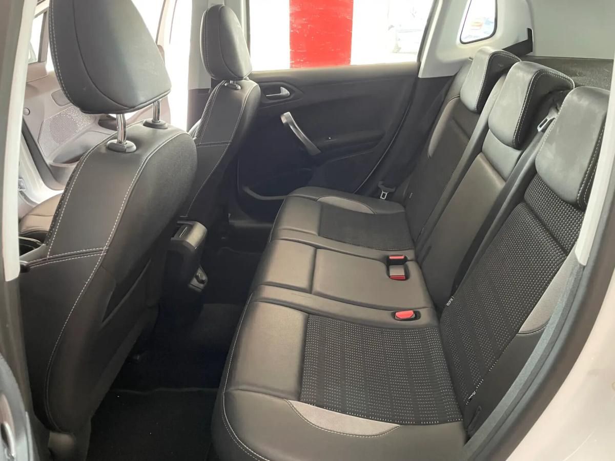 peugeot-2008-2016-gasolina-1199cc