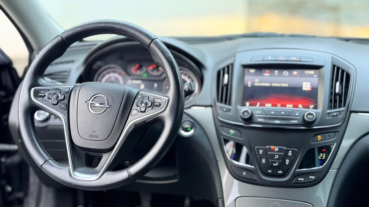 opel-insignia-sports-tourer-2017-diesel-1598cc