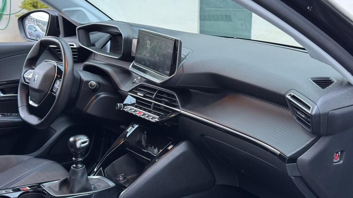 peugeot-208-2021-gasolina-1199cc