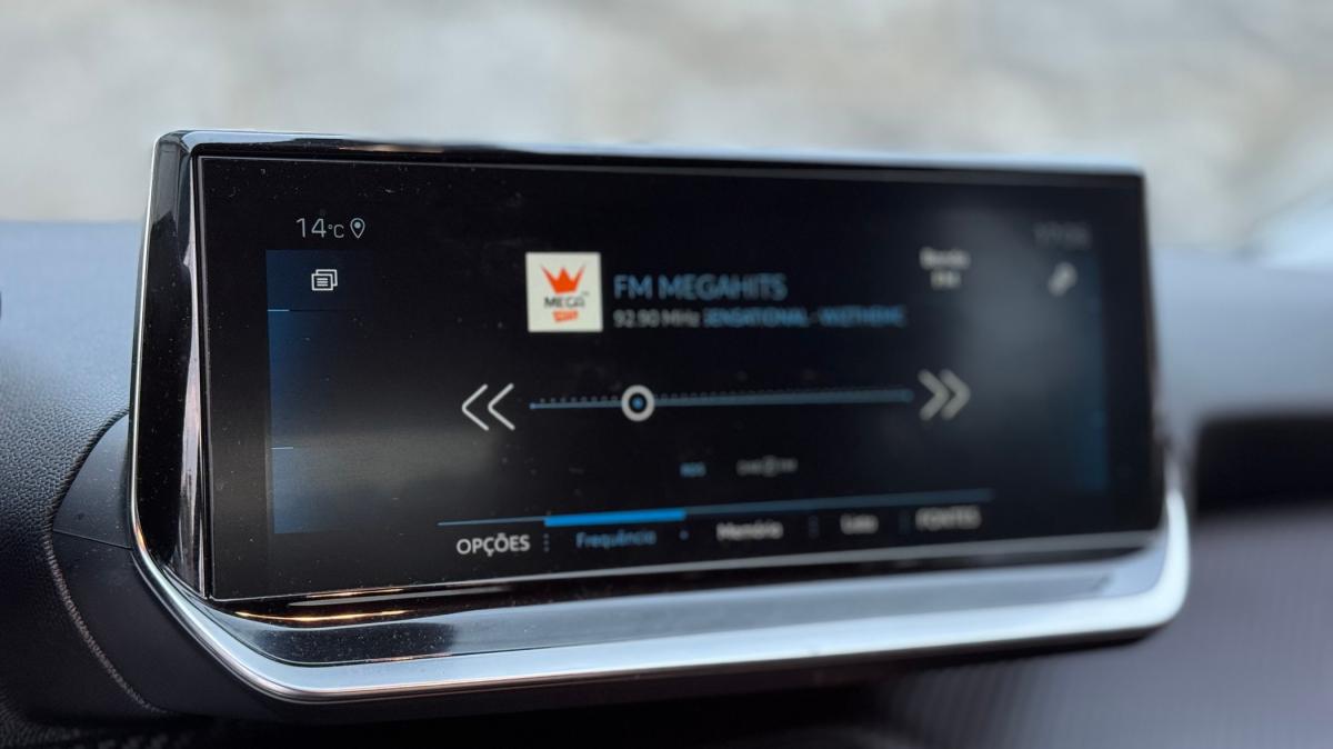 peugeot-208-2021-gasolina-1199cc