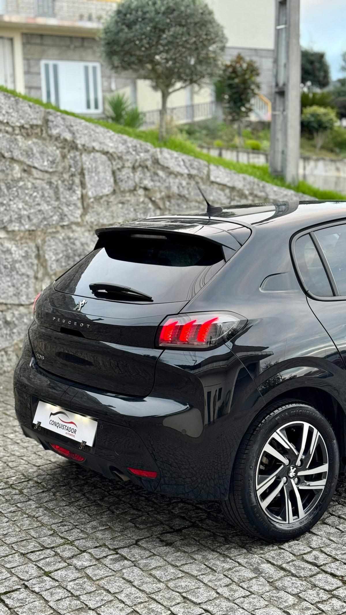 peugeot-208-2021-gasolina-1199cc