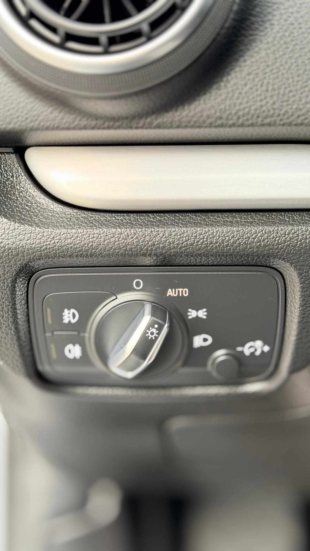 audi-a3-limousine-2016-diesel-1598cc