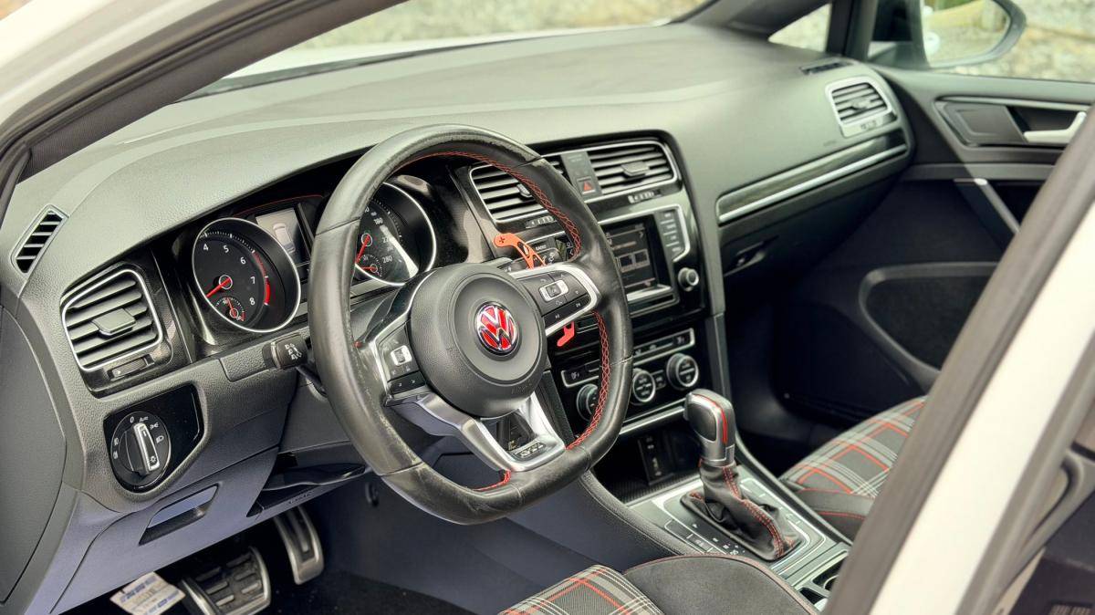 volkswagen-golf-2015-gasolina-1984cc
