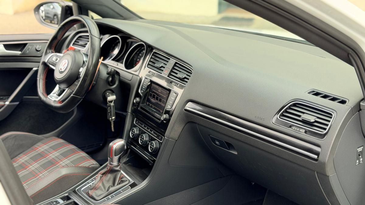 volkswagen-golf-2015-gasolina-1984cc