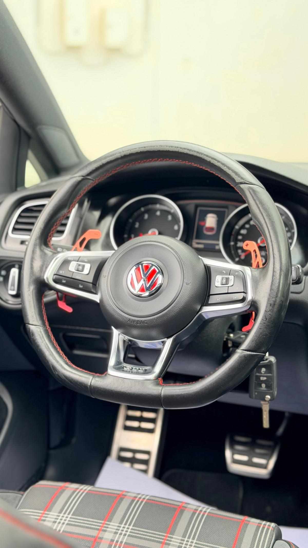 volkswagen-golf-2015-gasolina-1984cc