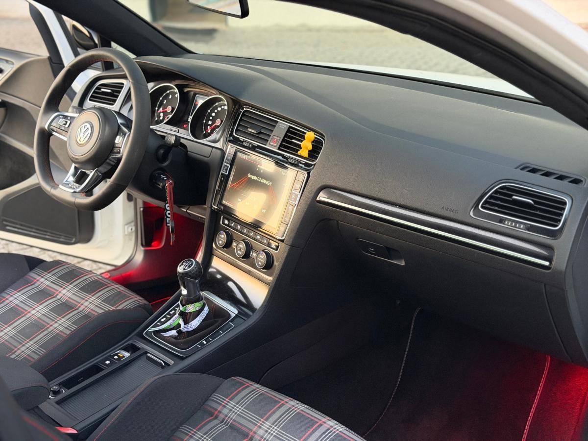volkswagen-golf-2013-gasolina-1984cc