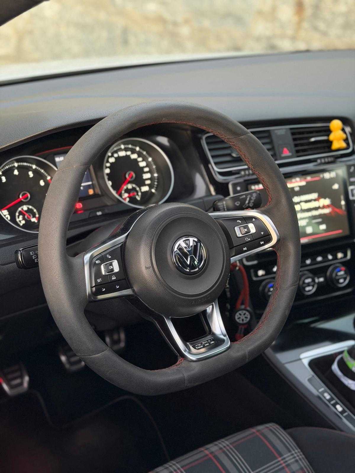 volkswagen-golf-2013-gasolina-1984cc