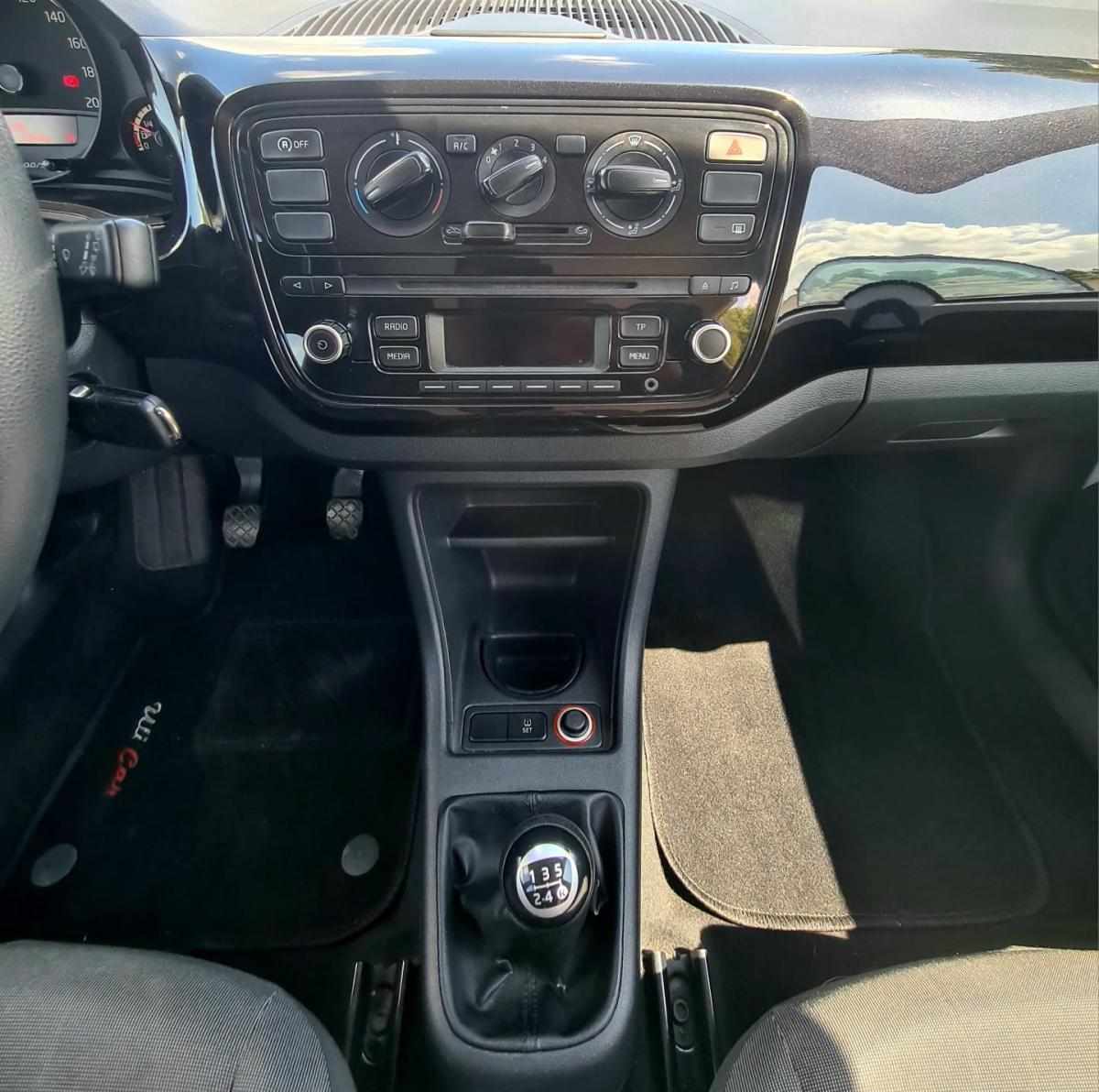volkswagen-up-1-0-2015-gasolina-999cc