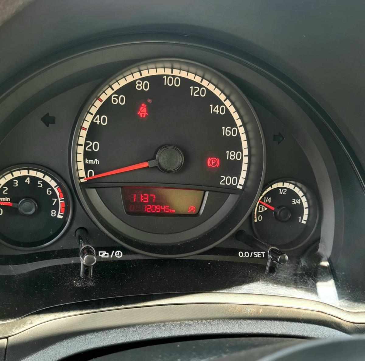 volkswagen-up-1-0-2015-gasolina-999cc