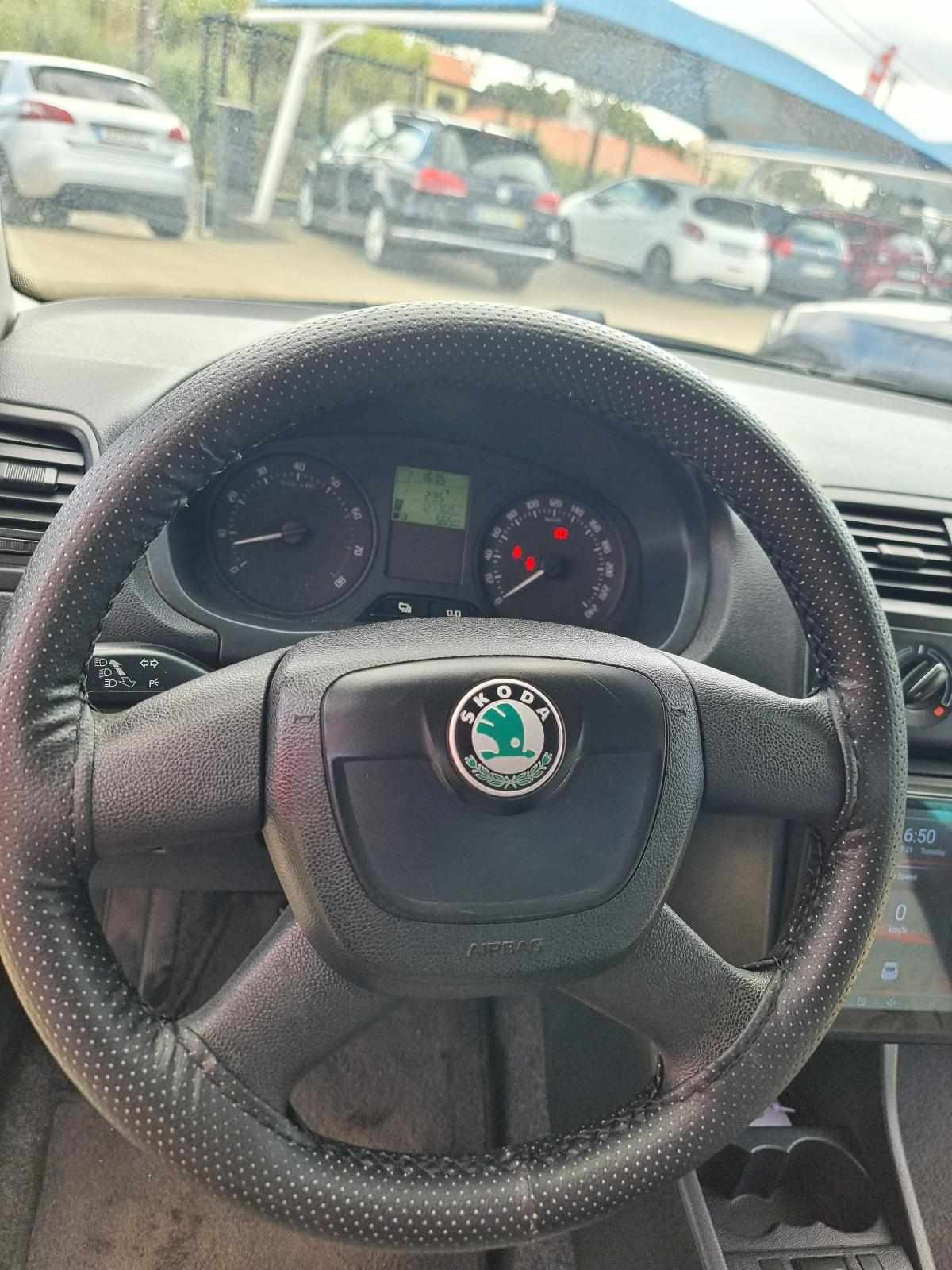skoda-fabia-1-2-tsi-2011-gasolina-1197cc
