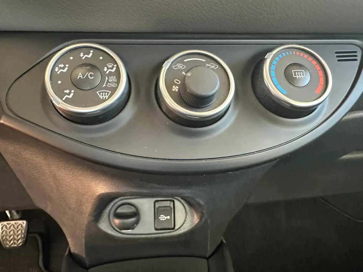 toyota-yaris-2018-gasolina-998cc